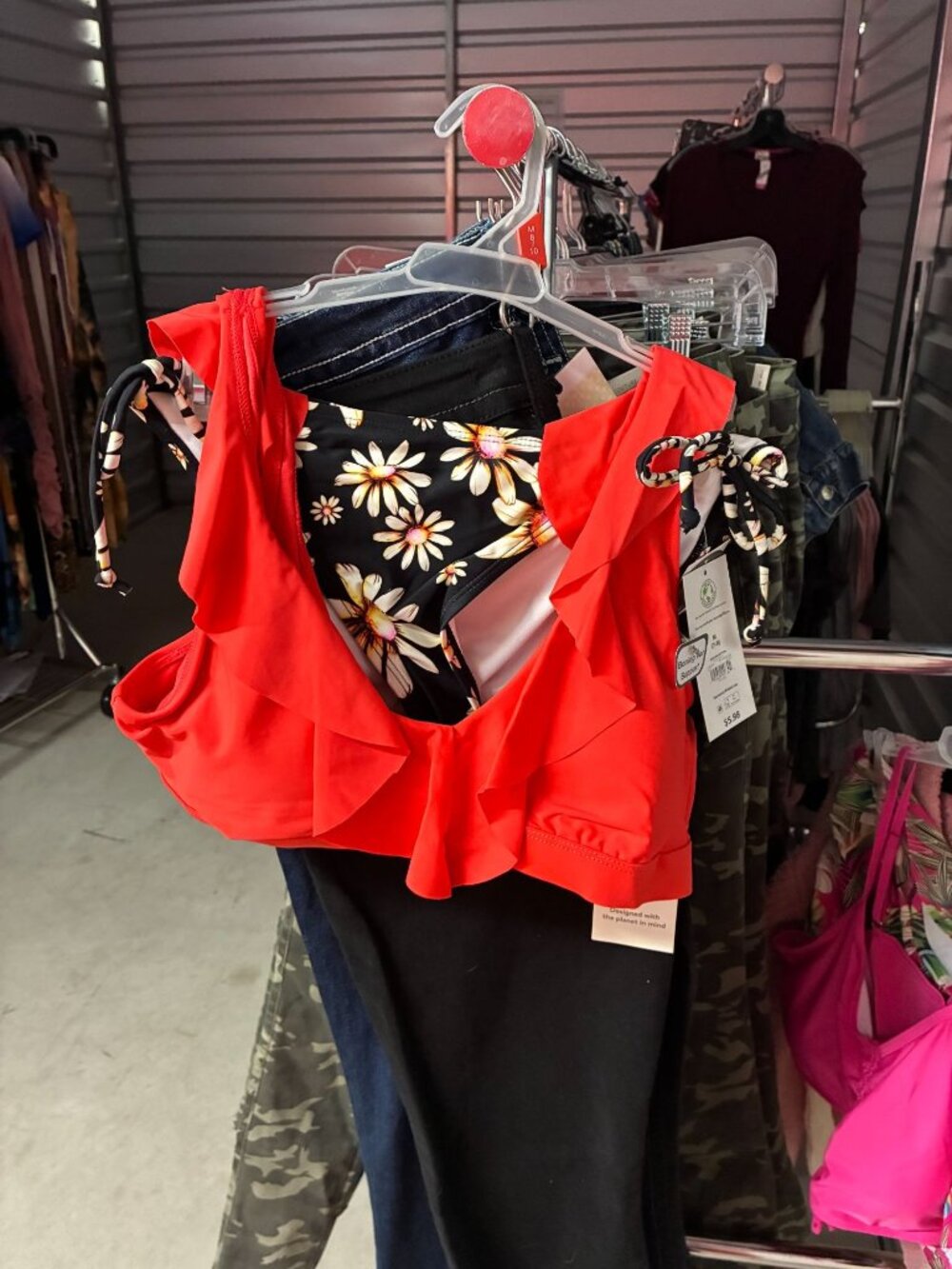 Red Ruffled Bikini Top & Black Daisy-Print Tie-Side Bottom Two-Piece Set Size M